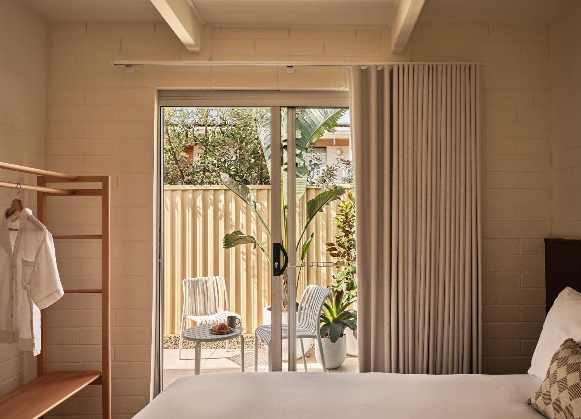 The Isla Hotel Batemans Bay Exterior photo